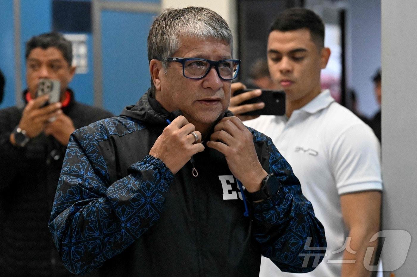 본문 이미지 - 헤난 고메즈 엘살바도르 감독 ⓒ AFP=뉴스1
