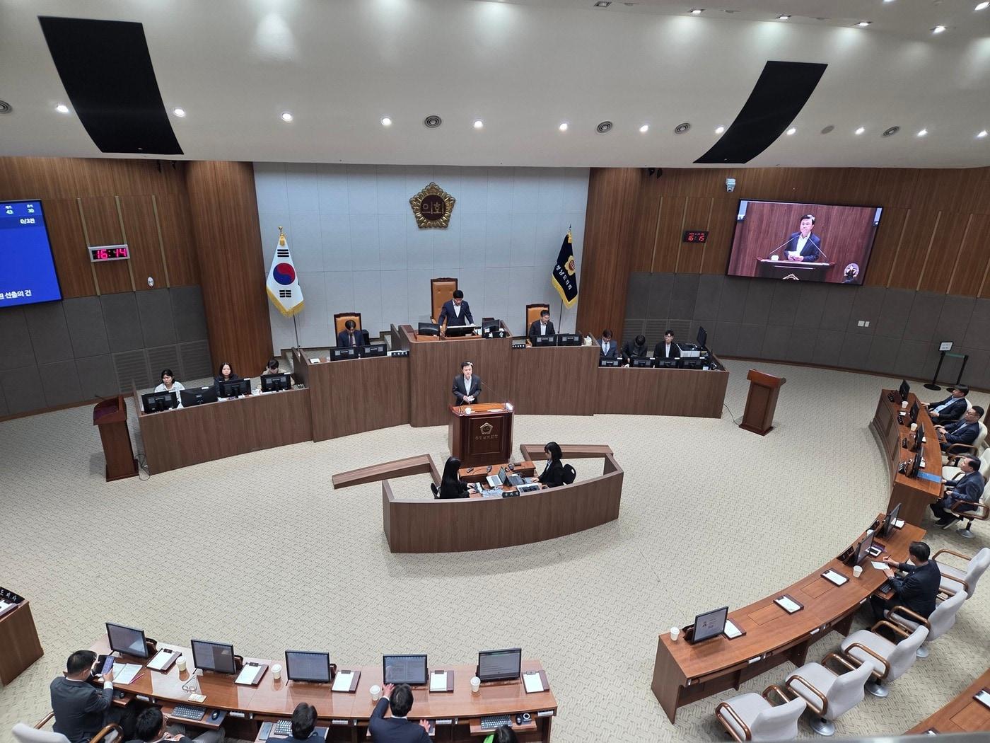본문 이미지 - 충남도의회 본회의장 전경.(도의회 제공. 재판매 및 DB금지)/뉴스1