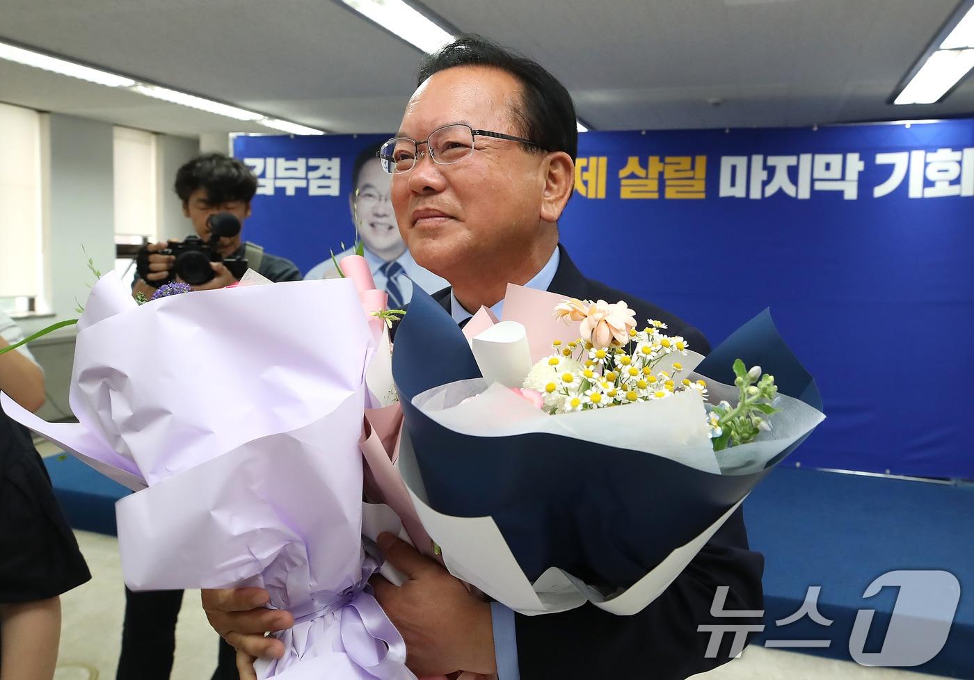 본문 이미지 - 김부겸 전 국무총리. 2026.6.4 ⓒ 뉴스1 공정식 기자
