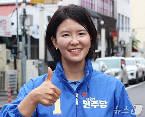본문 이미지 - 오은초 제주도의회 의원 당선인(40, 더불어민주당, 서귀포시 정방동·중앙동·천지동·서홍동).(오 당선인 SNS 갈무리)