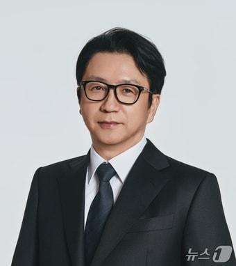 본문 이미지 - 반준섭 대한성형외과의사회장.(대한성형외과의사회 제공)