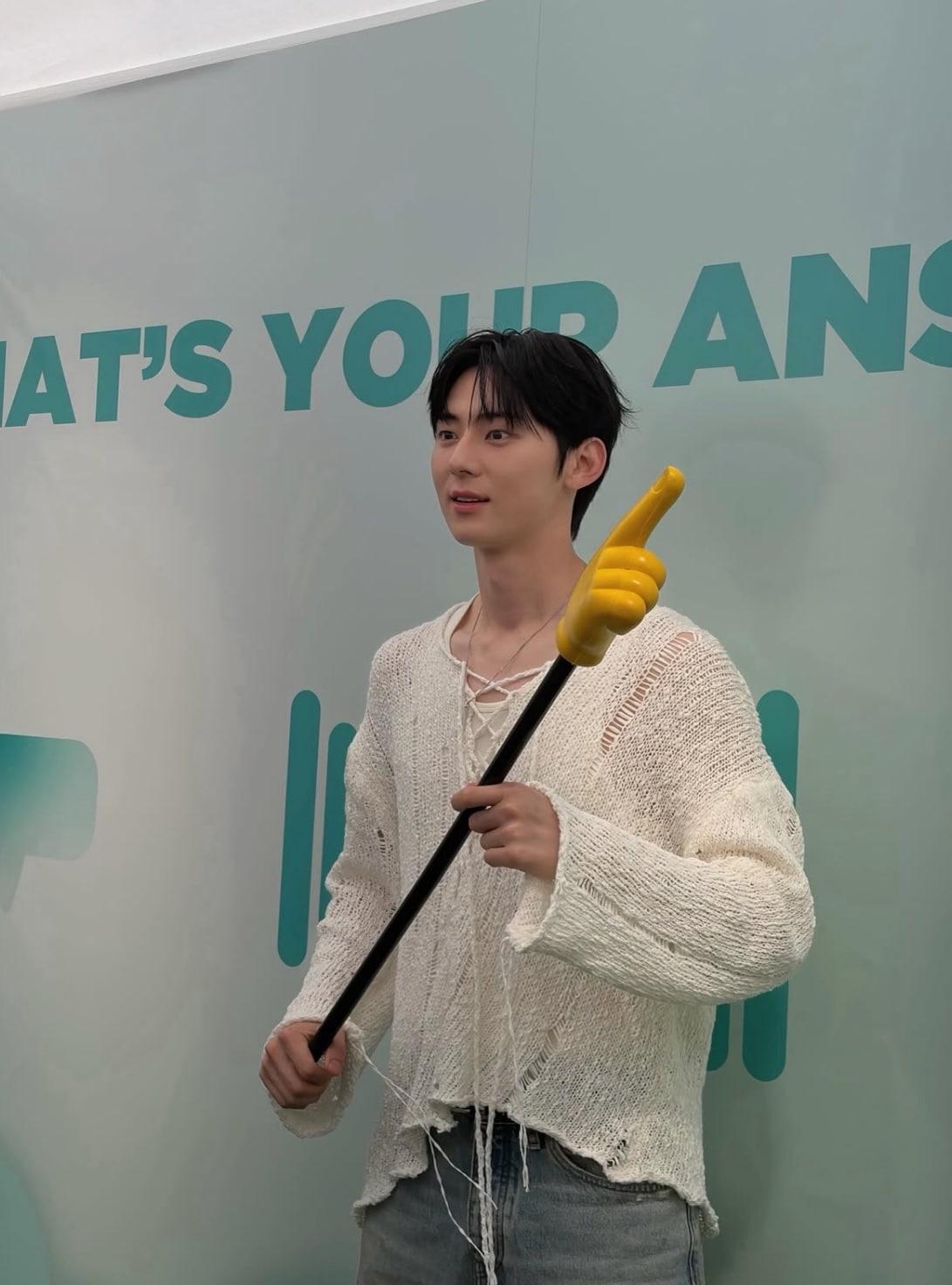 본문 이미지 - 사진=황민현 인스타그램