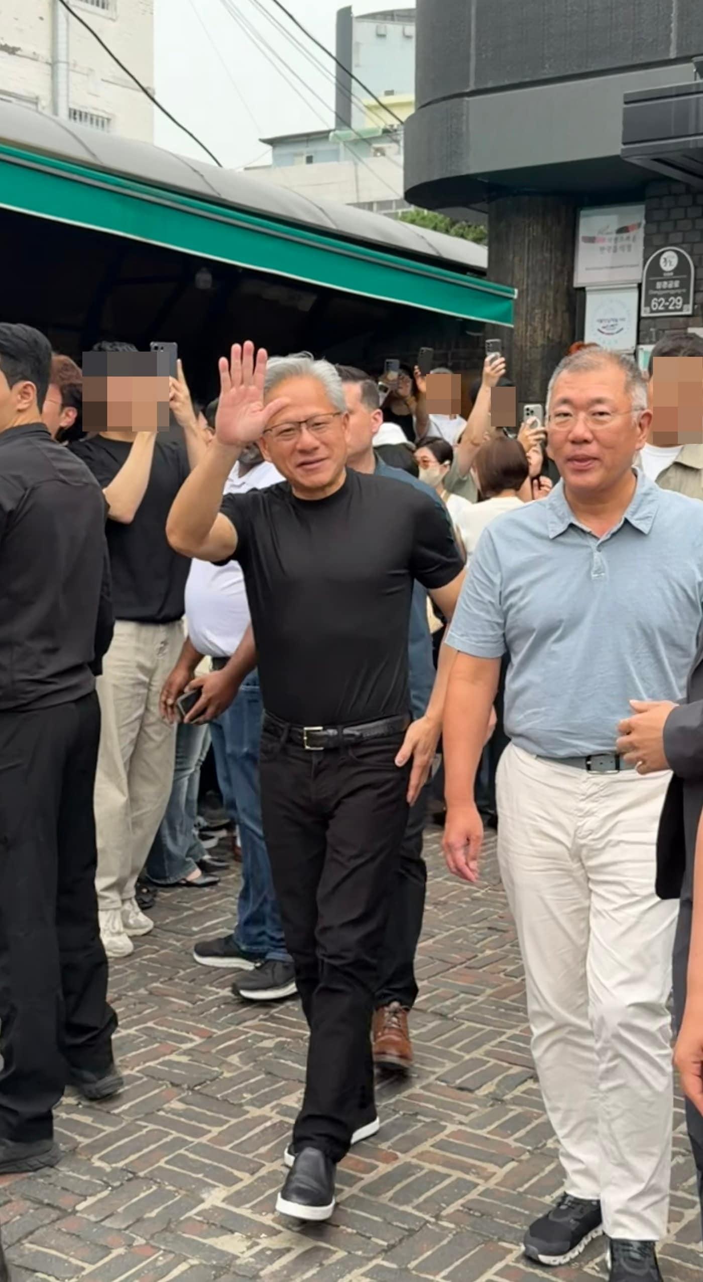 본문 이미지 - 젠슨 황 엔비디아 CEO와 정의선 현대자동차그룹 회장이 7일 서울 을지로 우래옥에서 오찬 회동했다. (독자 제공)