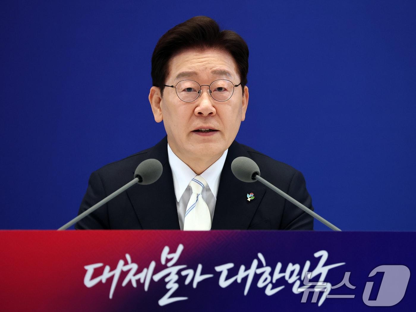 본문 이미지 - 이재명 대통령이 8일 청와대 영빈관에서 열린 취임 1주년 기자회견에서 발언하고 있다. 2026.6.8 ⓒ 뉴스1 허경 기자