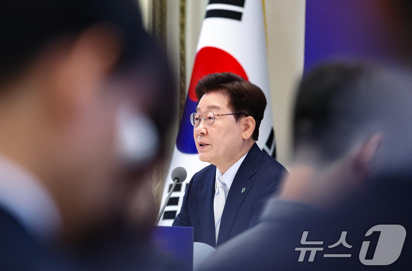 본문 이미지 - 이재명 대통령이 8일 청와대 영빈관에서 열린 취임 1주년 기자회견에서 발언하고 있다. 2026.6.8 ⓒ 뉴스1 허경 기자