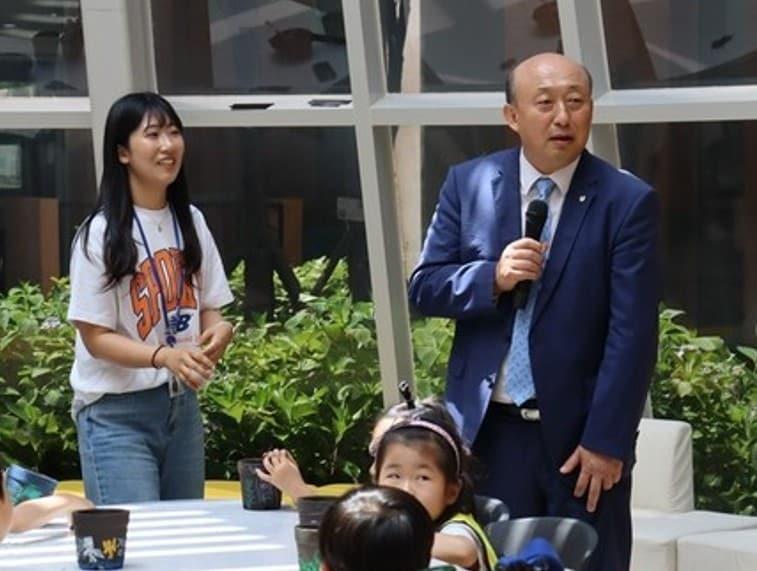 본문 이미지 - 김영 세종시장직 인수위원장에 내정된 김영 전 고려대 세종캠퍼스 부총장(오른쪽) 자료사진. (고려대 세종캠퍼스 제공. 재판매 및 DB 금지) / 뉴스1