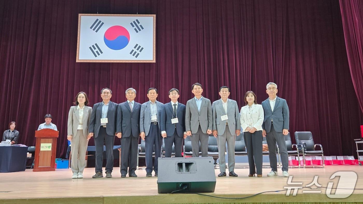 본문 이미지 - 최현덕 경기 남양주시장 당선인과 지지자를 비롯한 시민들 (사진 최현덕 캠프)