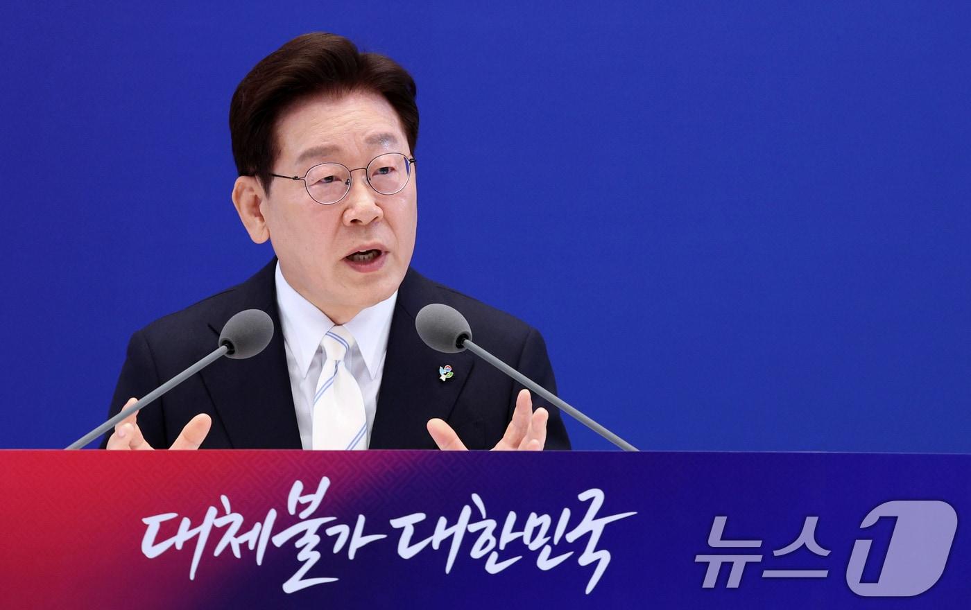 본문 이미지 - 이재명 대통령이 8일 청와대 영빈관에서 열린 취임 1주년 기자회견에서 발언하고 있다. 2026.6.8 ⓒ 뉴스1 허경 기자