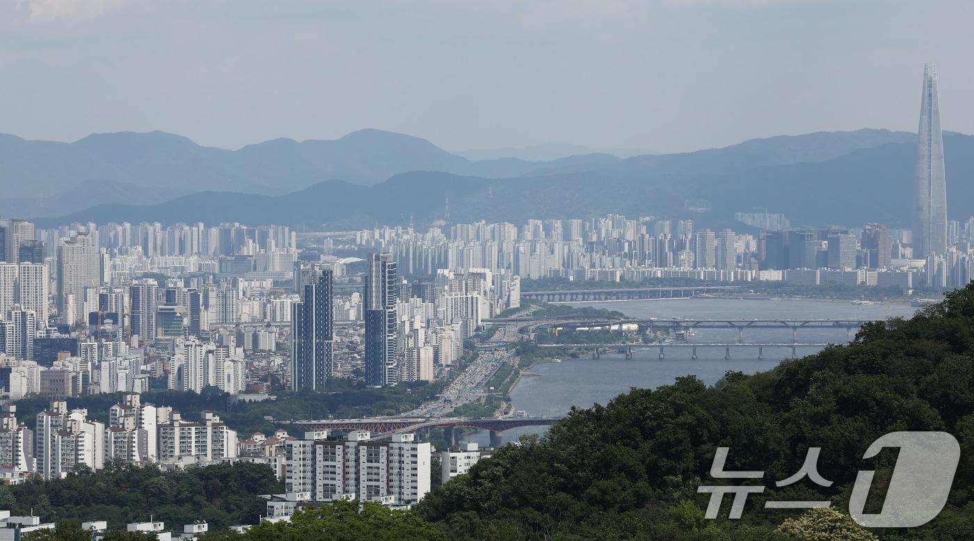 본문 이미지 - 서울 시내 아파트 모습. 2026.6.8 ⓒ 뉴스1 김민지 기자