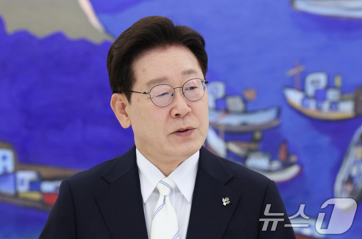 본문 이미지 - 이재명 대통령이 8일 청와대에서 열린 4부 요인 회동에서 발언하고 있다. 2026.6.8 ⓒ 뉴스1 허경 기자