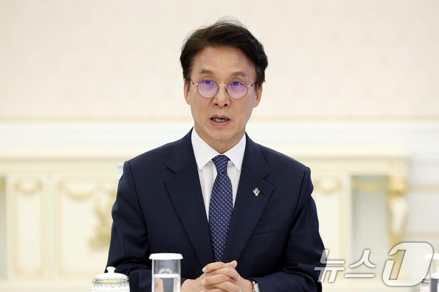 본문 이미지 - 김민석 국무총리가 8일 청와대에서 열린 4부 요인 회동에서 발언하고 있다. 2026.6.8 ⓒ 뉴스1 이재명 기자