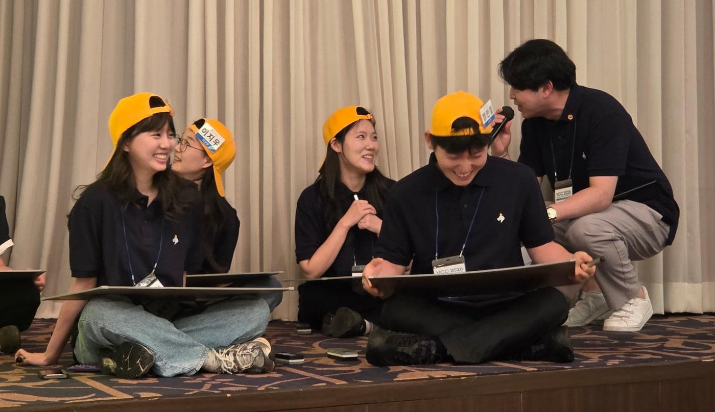 본문 이미지 - VIP동물의료센터 수련의 15명이 수의학 지식을 겨루는 '도전 골든벨' 무대에 올랐다. ⓒ 뉴스1