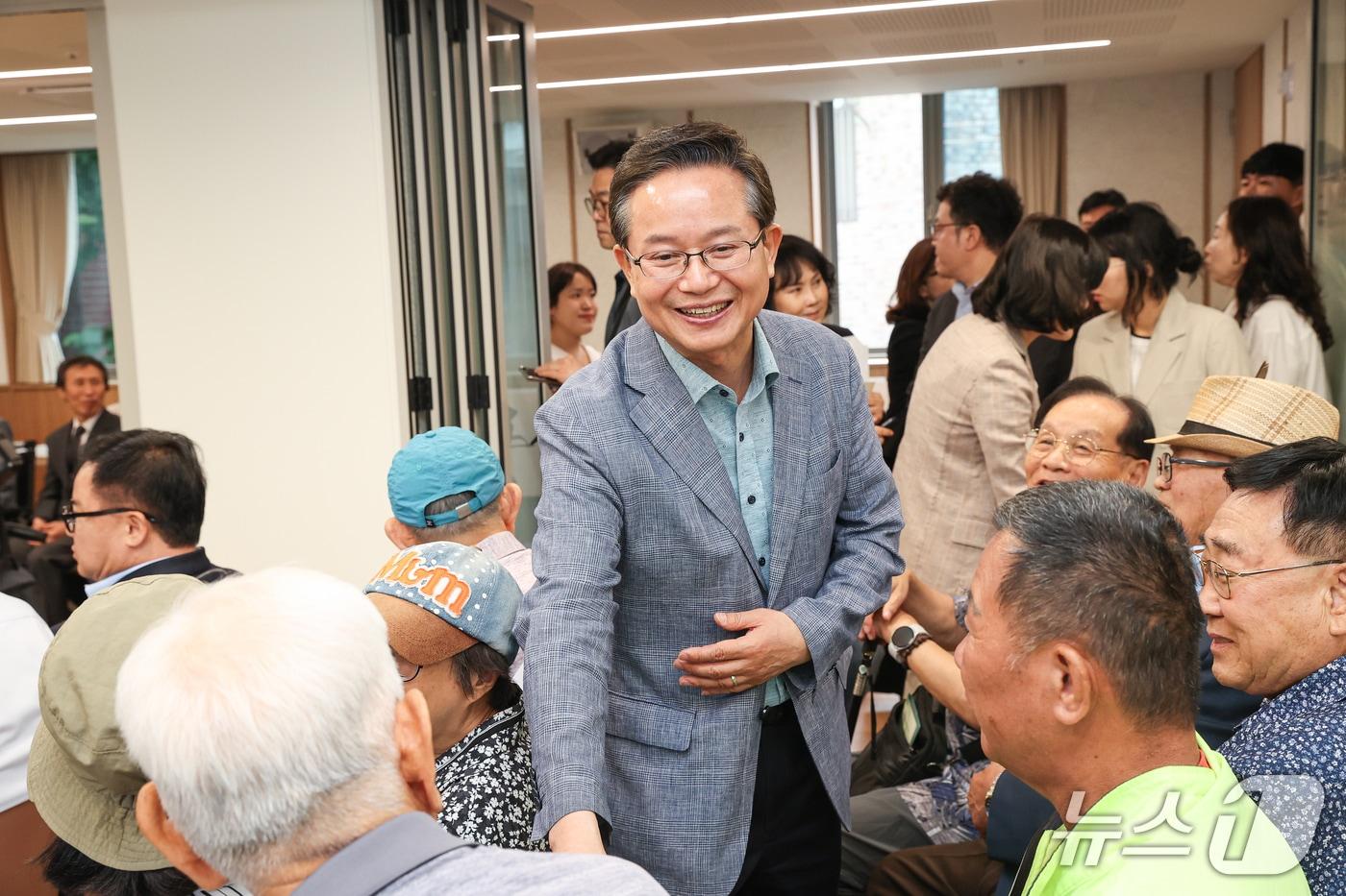 본문 이미지 - 8일 개최된 영등포구 장애인 쉼터 개소식에 참석한 최호권 영등포구청장.(영등포구 제공)