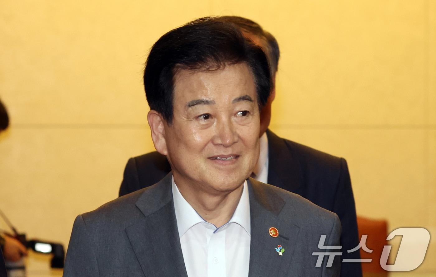 본문 이미지 - 정동영 통일부 장관이 지난 9일 오전 서울 종로구 세종대로 정부서울청사에서 열린 국무회의에 참석하고 있다. 2026.6.9 ⓒ 뉴스1 김명섭 기자