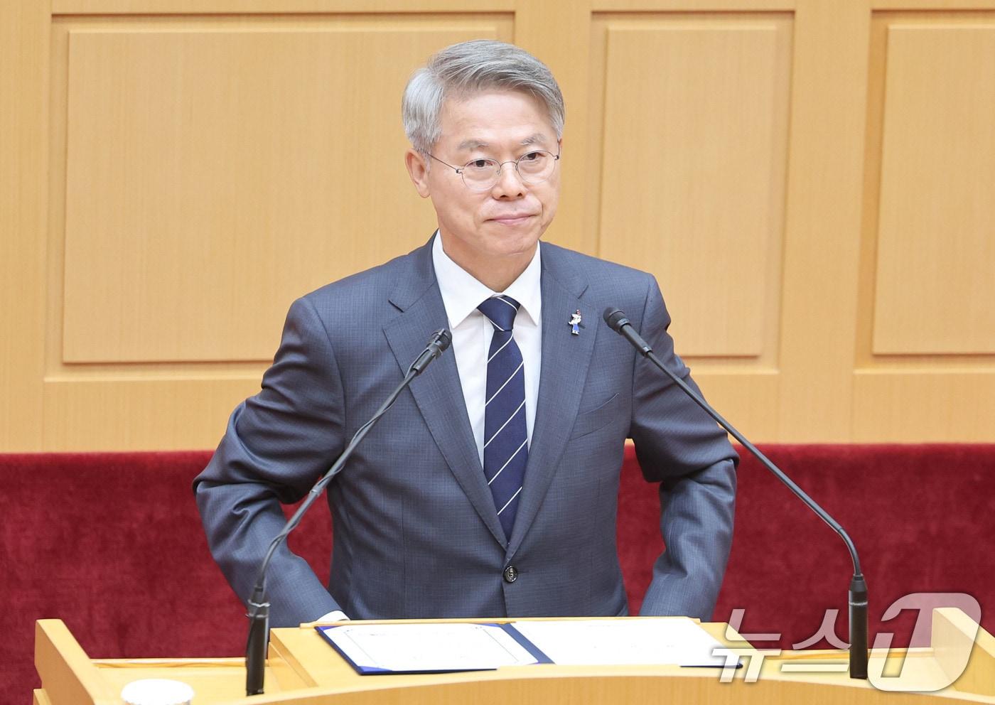 본문 이미지 - 민형배 전남광주통합특별시장이 전남광주통합특별시가 공식 출범한 1일 전남도의회 본회의장에서 열린 제1회 임시회 제1차 본회의에서 취임사를 하고 있다. 2026.7.1 ⓒ 뉴스1 박지현 기자