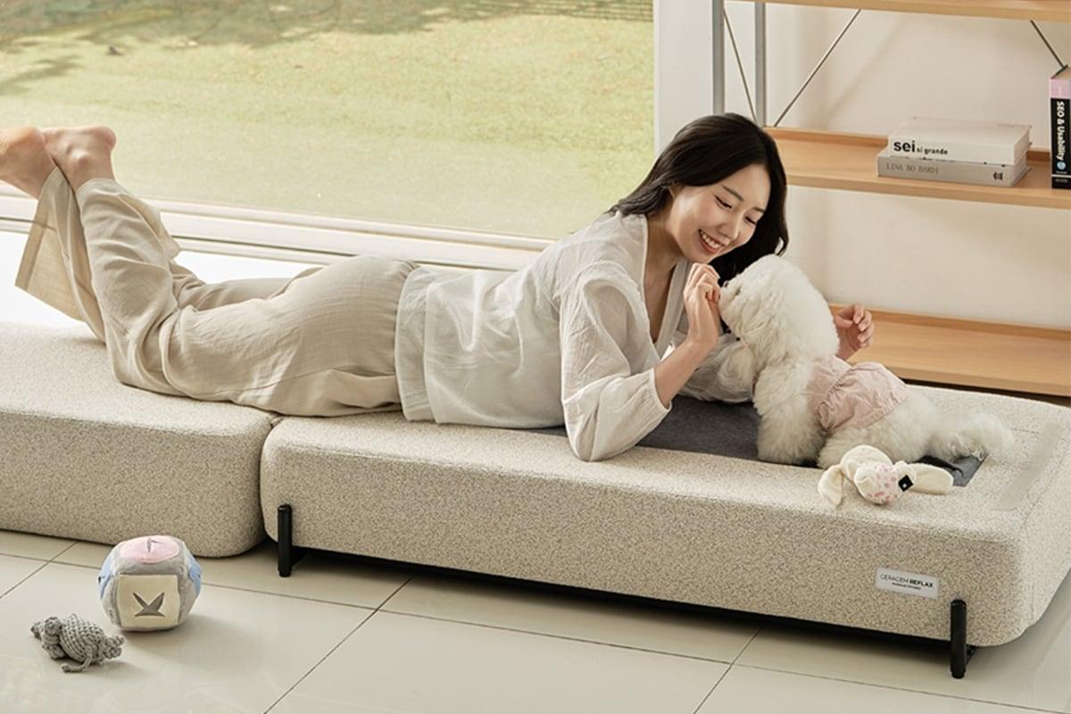 본문 이미지 - 세라젬 리플랙스 마사지 소파베드(세라젬 제공)