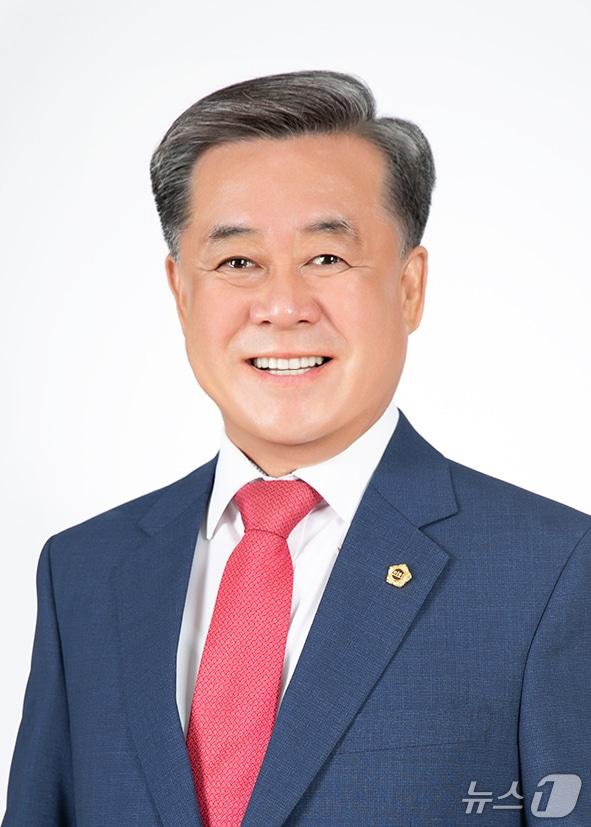 본문 이미지 - 국민의힘 소속 경북도의회 의원들이 1일 차기 경북도의회 의장 후보를 선출한 결과, 5선의 김희수(포항) 도의원이 최종 후보로 확정됐다.