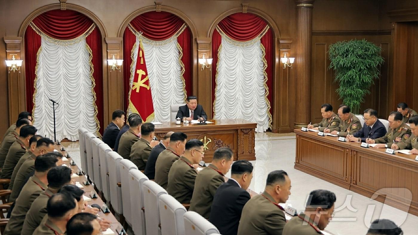 본문 이미지 - (평양 노동신문=뉴스1) = 자료사진. [국내에서만 사용가능. 재배포 금지. DB 금지. For Use Only in the Republic of Korea. Redistribution Prohibited] rodongphoto@news1.kr