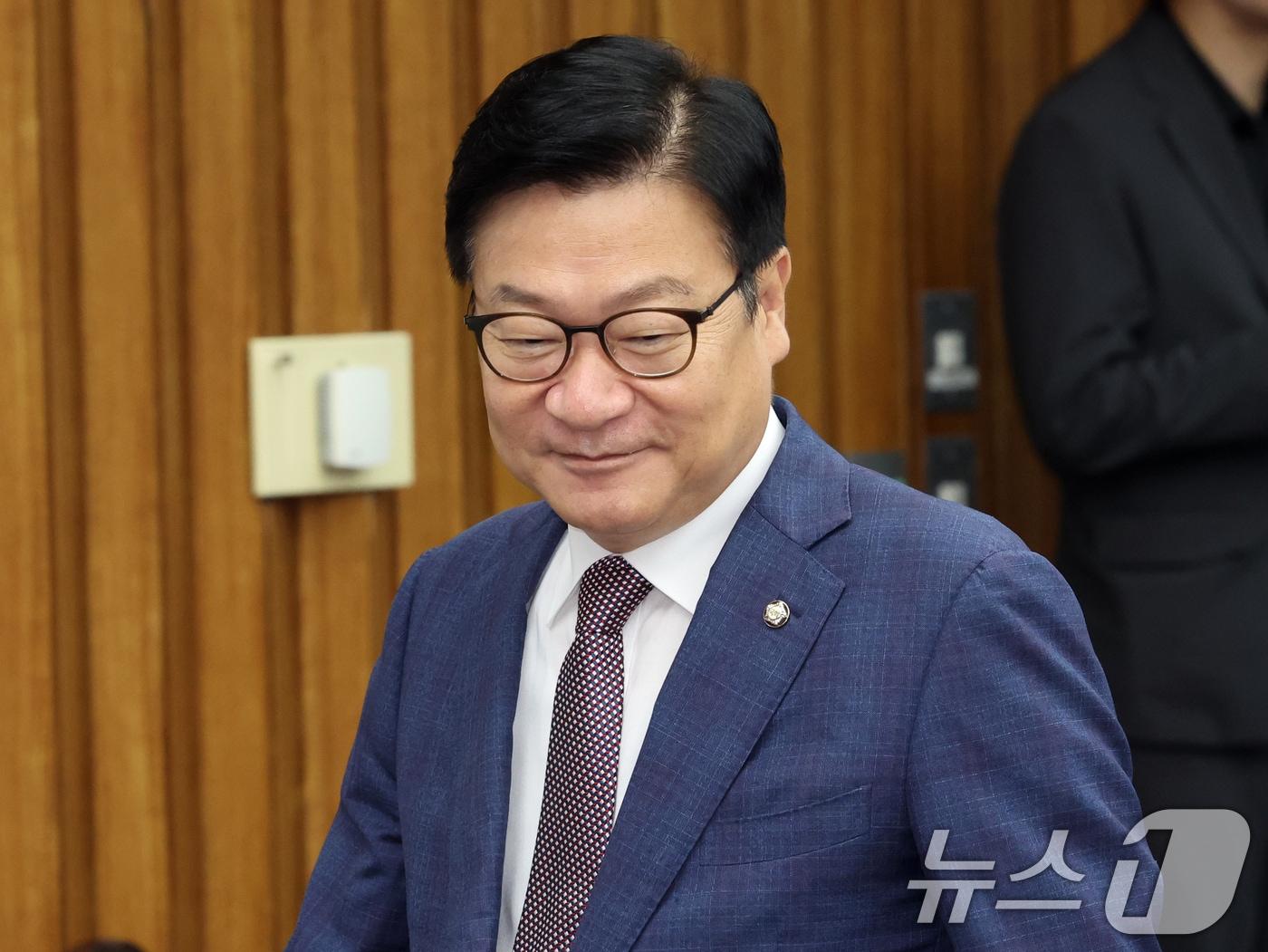 본문 이미지 - 정점식 원내대표가 10일 오전 서울 여의도 국회에서 열린 원내대책회의에 참석하고 있다. 2026.7.10 ⓒ 뉴스1 황기선 기자