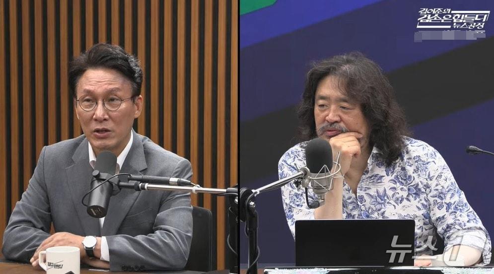 본문 이미지 -  8·17 더불어민주당 전당대회에 출마한 김민석 전 국무총리가 지난 8일 유튜브 채널 '김어준의 겸손은힘들다 뉴스공장'에 출연해 인터뷰 하고 있는 모습. (유튜브 갈무리) ⓒ 뉴스1