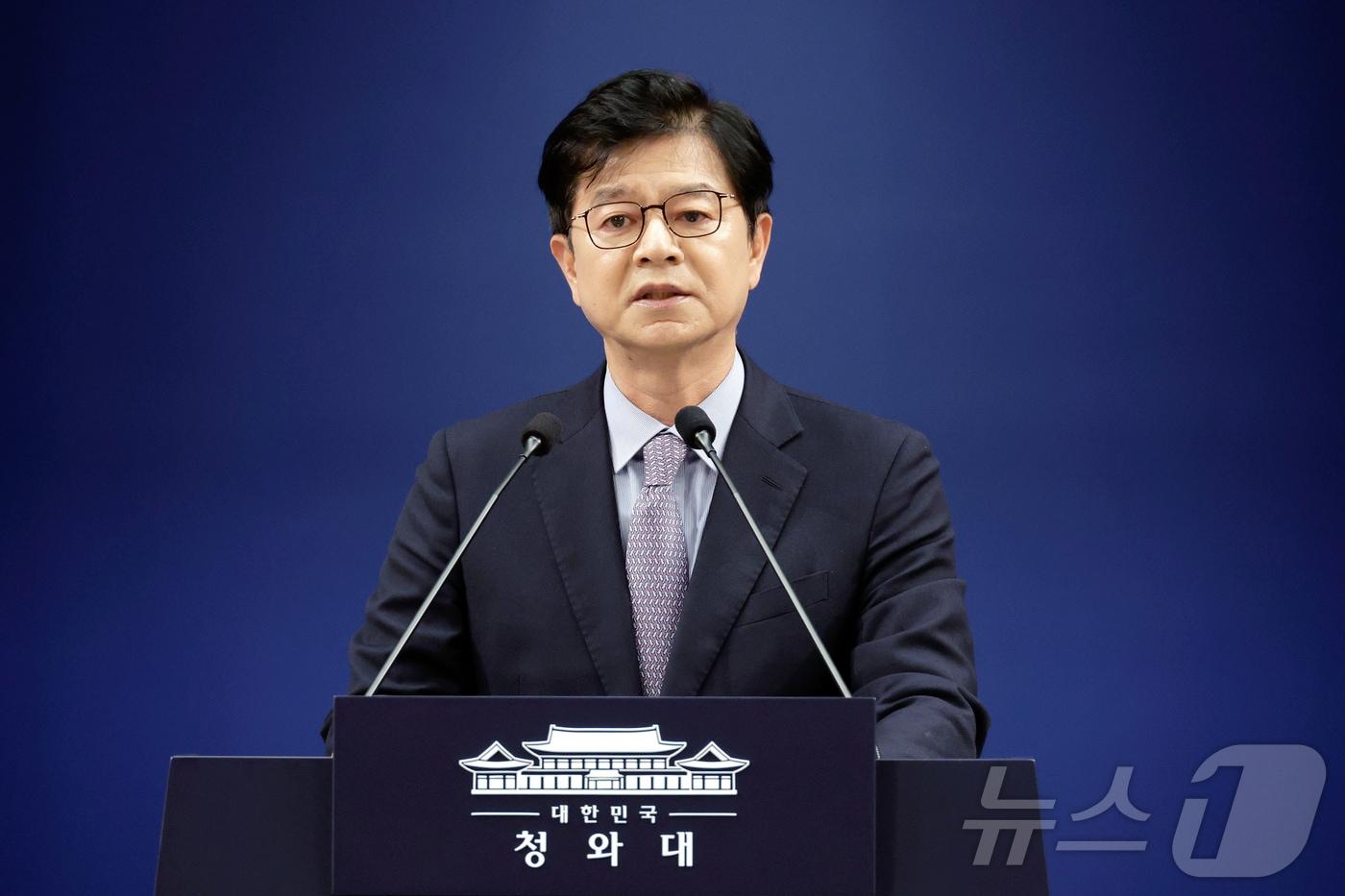 본문 이미지 - 성기홍 홍보소통수석. (청와대통신사진기자단) 2026.7.10 ⓒ 뉴스1 허경 기자
