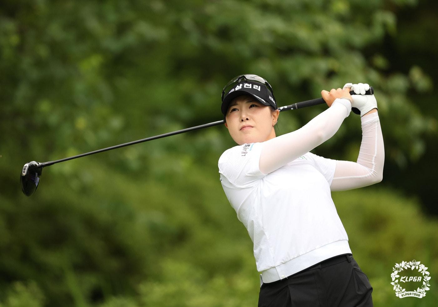 본문 이미지 - 고지우가 10일 강원 정선군 하이원CC에서 열린 '하이원리조트 여자오픈 2026' 2라운드 3번홀에서 티샷을 하고 있다. (KLPGA 제공. 재판매 및 DB 금지) 2026.7.10 ⓒ 뉴스1