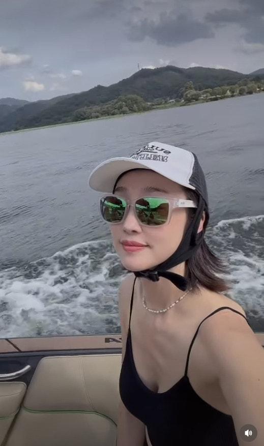 본문 이미지 - 최여진 SNS 영상 갈무리