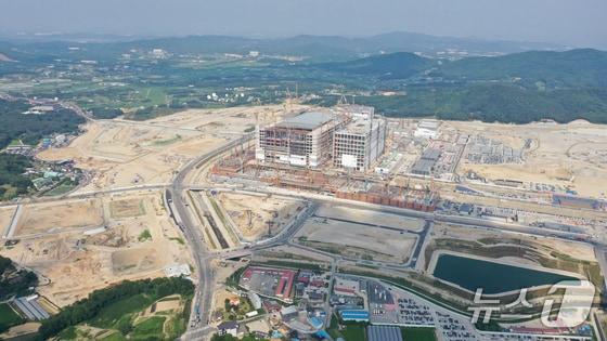 본문 이미지 - 경기 용인시 처인구 원삼면에 반도체 클러스터가 조성되고 있다./뉴스1 김영운 기자