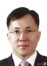 본문 이미지 - 유재훈 보험개발원장 내정자/사진제공=금융위원회
