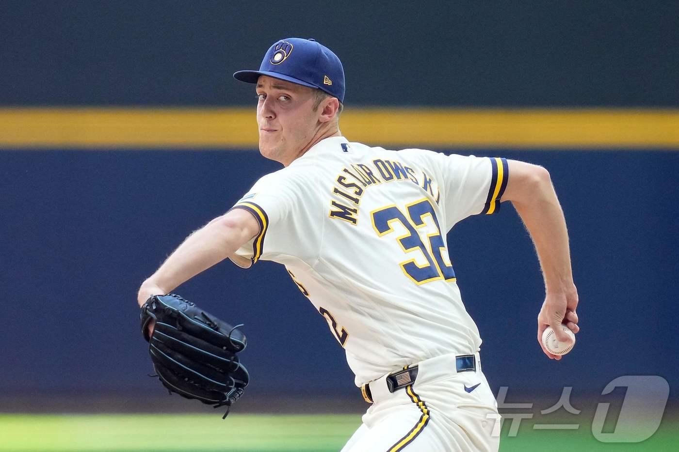 본문 이미지 - MLB 대표 강속구 투수 밀워키의 미저로우스키.ⓒ AFP=뉴스1