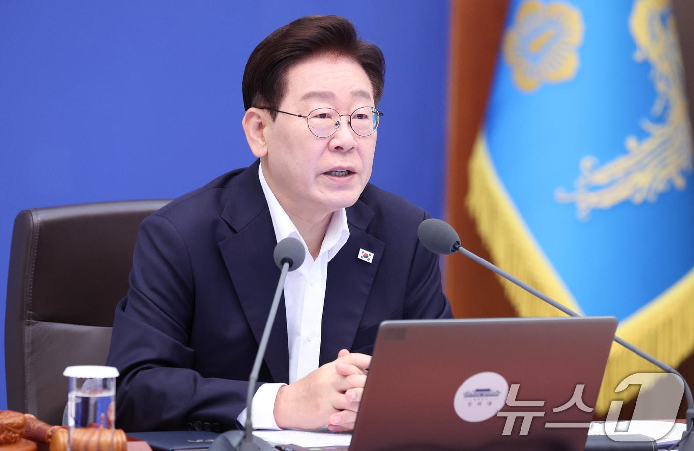 본문 이미지 - 이재명 대통령이 14일 청와대에서 열린 국무회의에서 발언하고 있다. 2026.7.14 ⓒ 뉴스1 이재명 기자