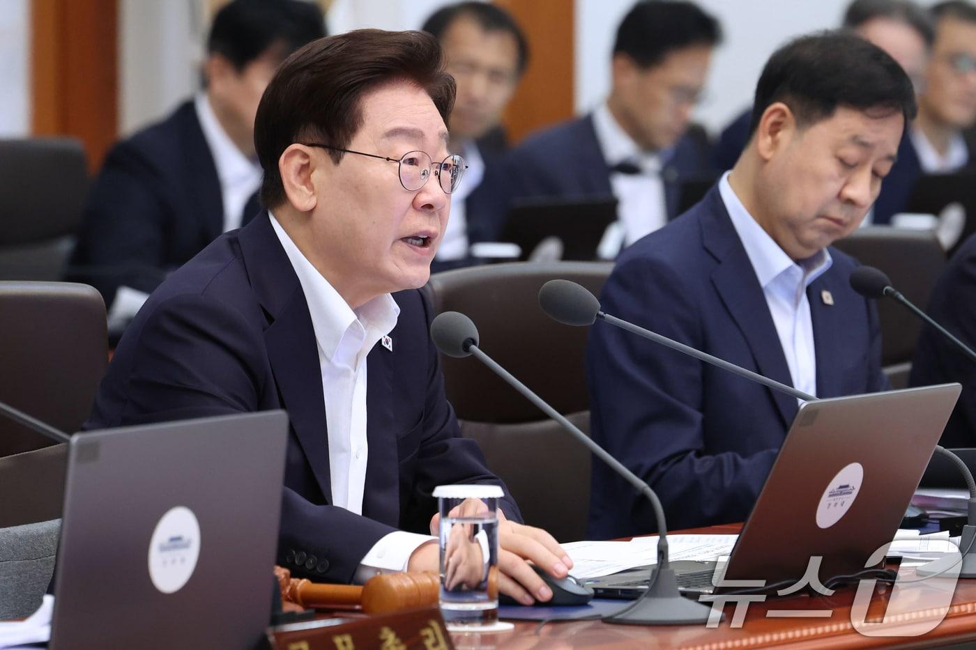 본문 이미지 - 이재명 대통령이 14일 청와대에서 열린 국무회의에서 발언하고 있다. 2026.7.14 ⓒ 뉴스1 이재명 기자