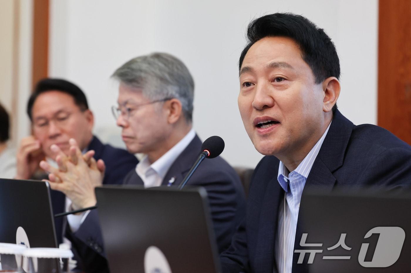 본문 이미지 - 오세훈 서울시장이 14일 청와대에서 열린 국무회의에서 자료제출 관련 발언하고 있다. 2026.7.14 ⓒ 뉴스1 이재명 기자
