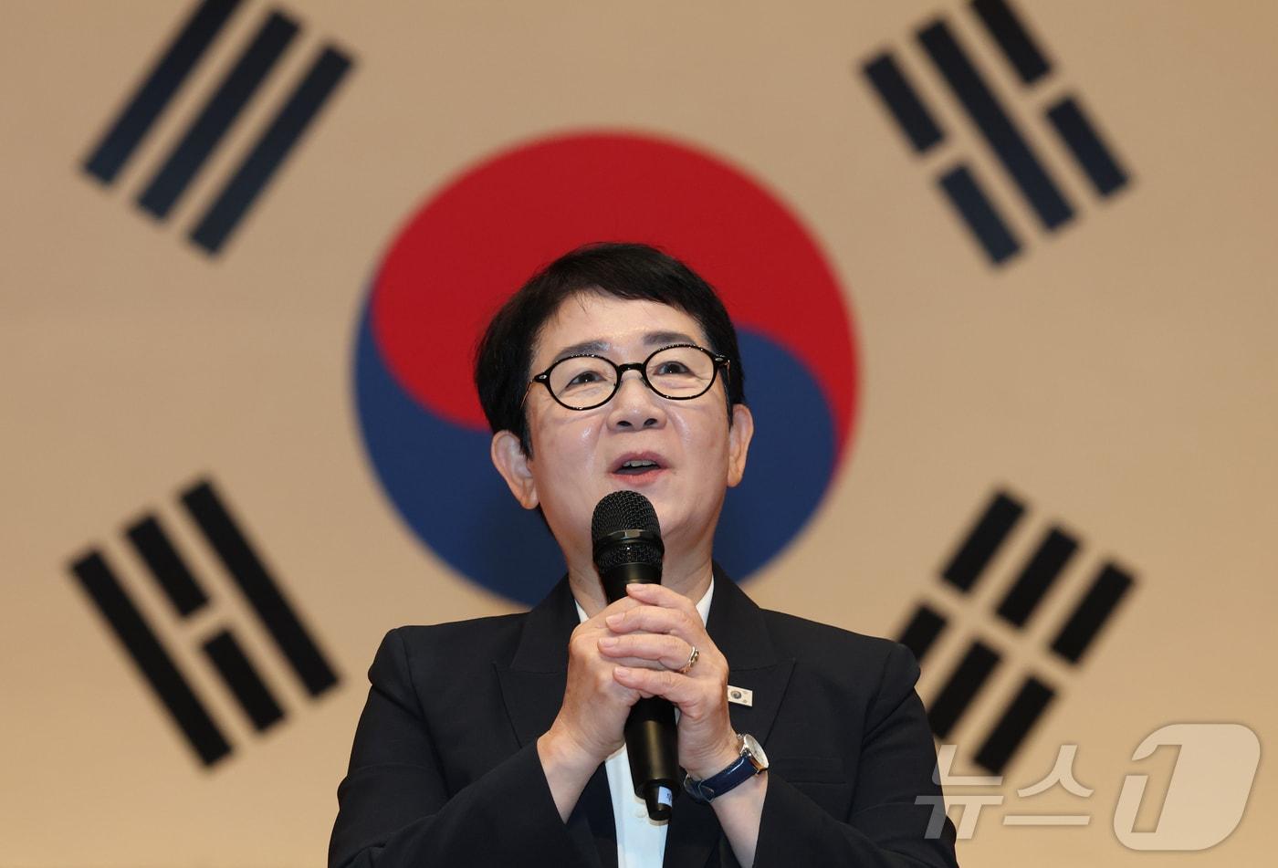 본문 이미지 - 박정현 인수위원장이 14일 대전시청 대강당에서 열린 대전시장직 인수위원회 성과보고회에서 소회를 밝히고 있다. 2026.7.14 ⓒ 뉴스1 김기태 기자