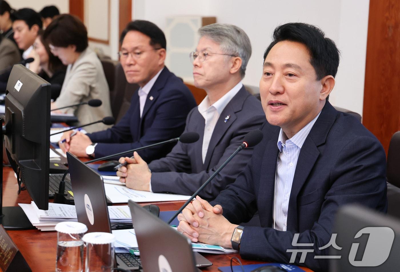 본문 이미지 - 오세훈 서울시장이 14일 청와대에서 열린 국무회의에서 인사말을 하고 있다. 2026.7.14 ⓒ 뉴스1 이재명 기자