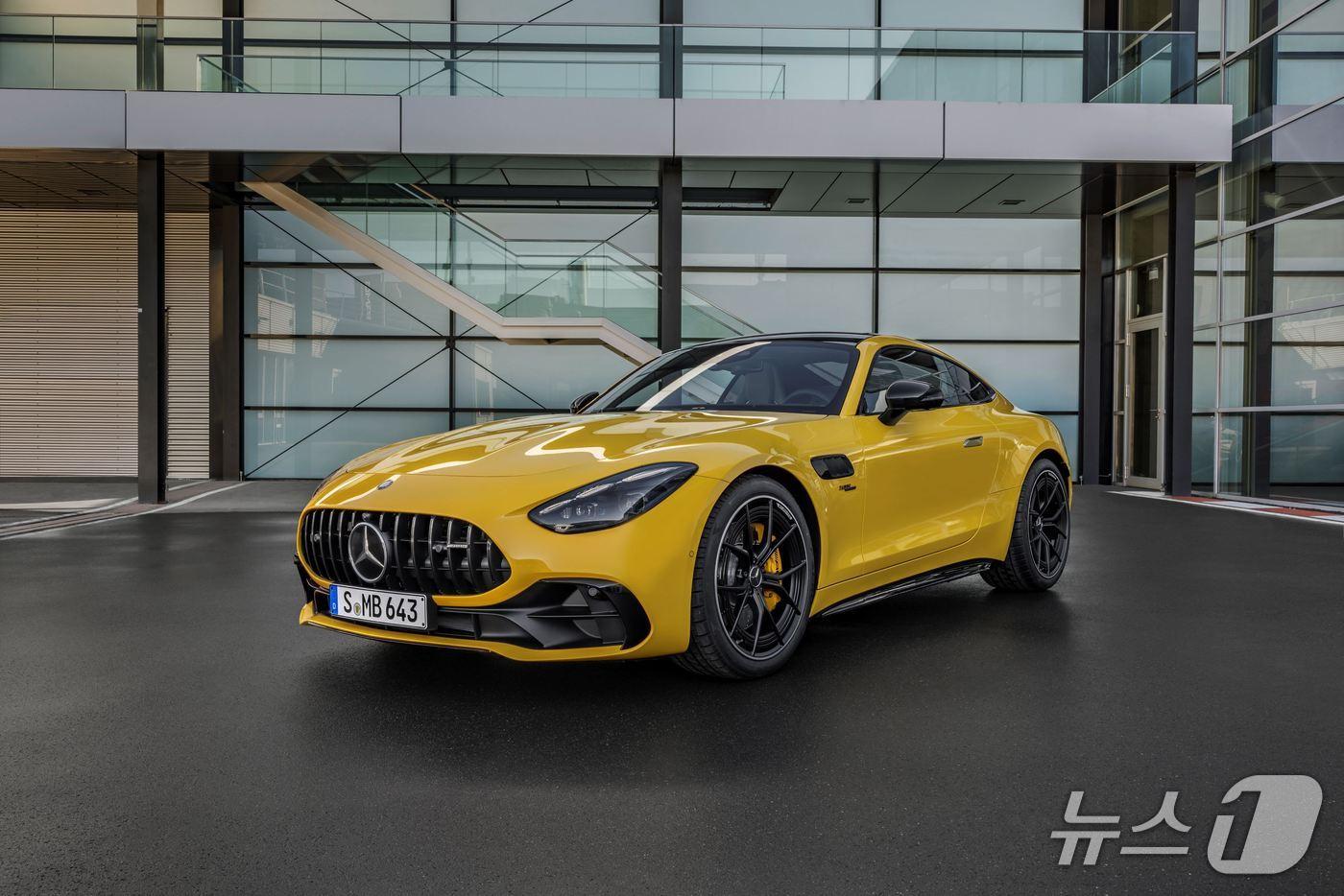 본문 이미지 - 메르세데스-AMG GT 43(벤츠 코리아 제공)