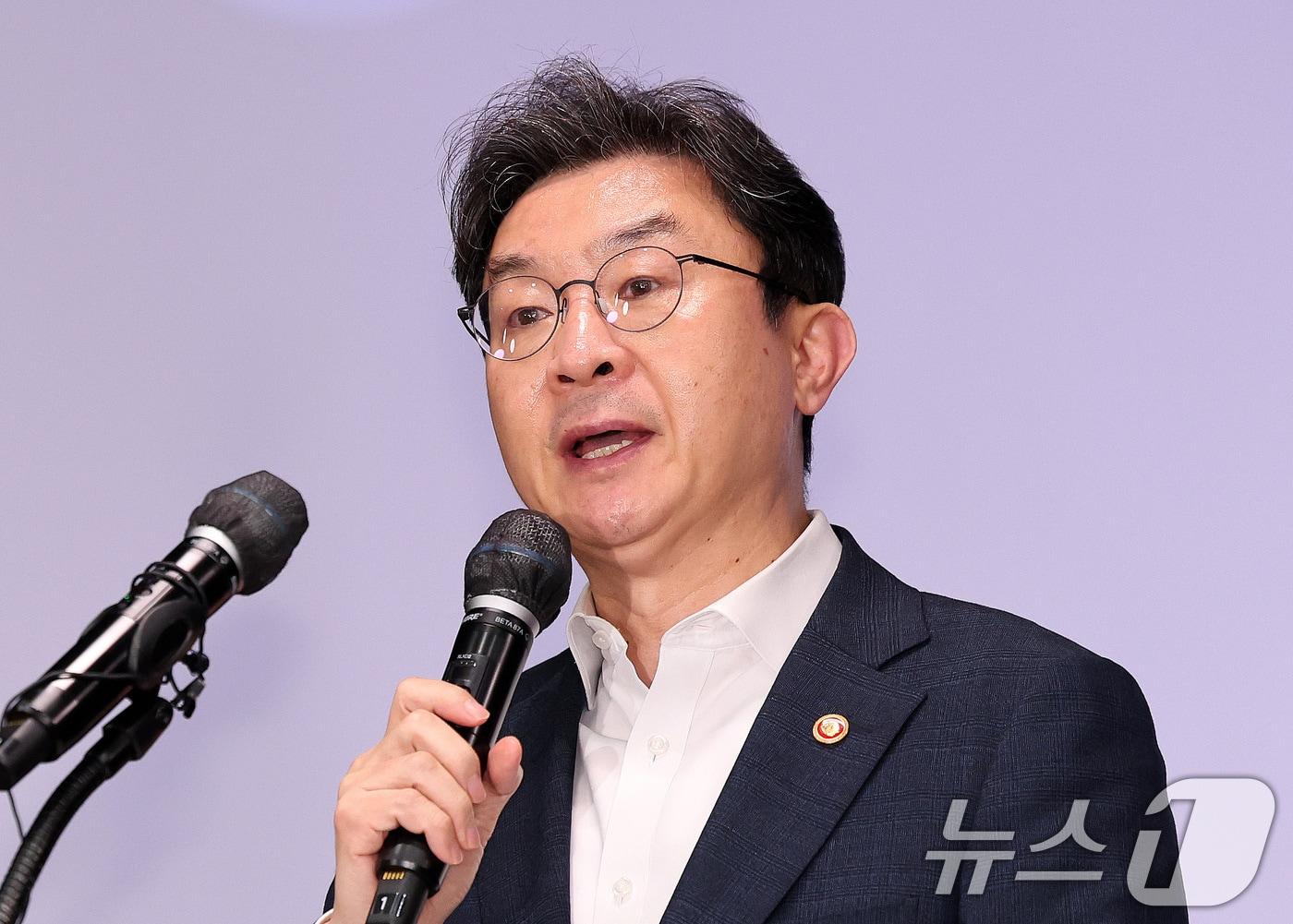 본문 이미지 - 이억원 금융위원장이 15일 서울 중구 은행회관 국제회의실에서 열린 부동산 금융정책 국민의견 경청 토론회에서 모두 발언을 하고 있다. 2026.7.15 ⓒ 뉴스1 박지혜 기자