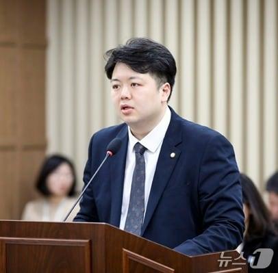 본문 이미지 - 배지환 경기 수원특례시의회 도시미래위원장. (시의회 제공. 재판매 및 DB 금지) 2026.7.15/뉴스1