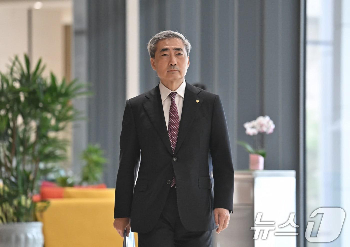 본문 이미지 - 신현송 한국은행 총재가 16일 오전 서울 중구 한국은행에서 열린 금융통화위원회 통화정책방향 기자간담회에 참석하고 있다. 2026.7.16 ⓒ 뉴스1 사진공동취재단