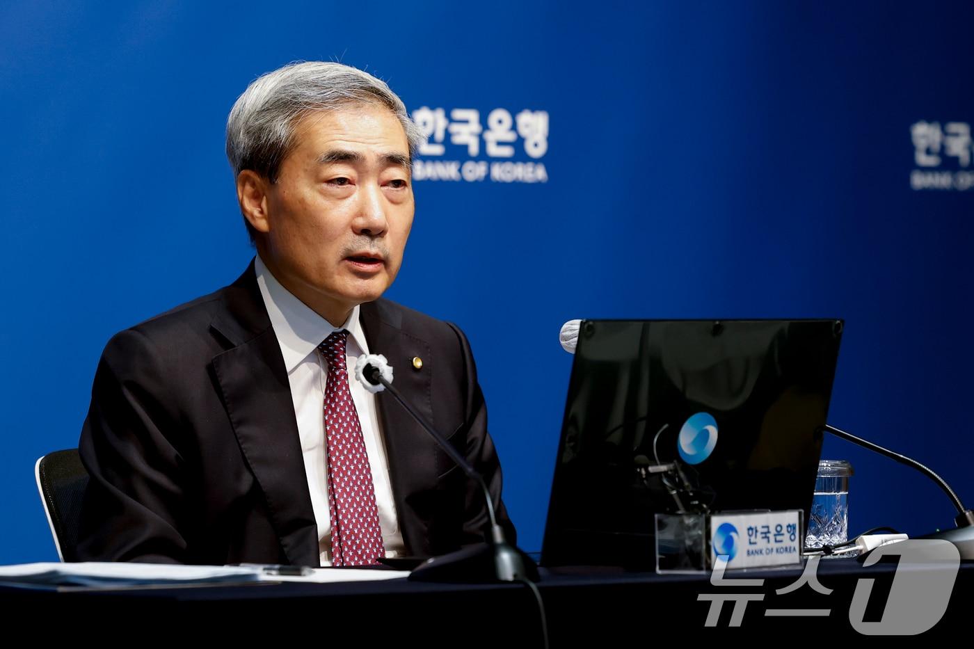 본문 이미지 - 신현송 한국은행 총재가 16일 오전 서울 중구 한국은행에서 열린 금융통화위원회 통화정책방향 기자간담회에서 발언하고 있다. 2026.7.16 ⓒ 뉴스1 사진공동취재단