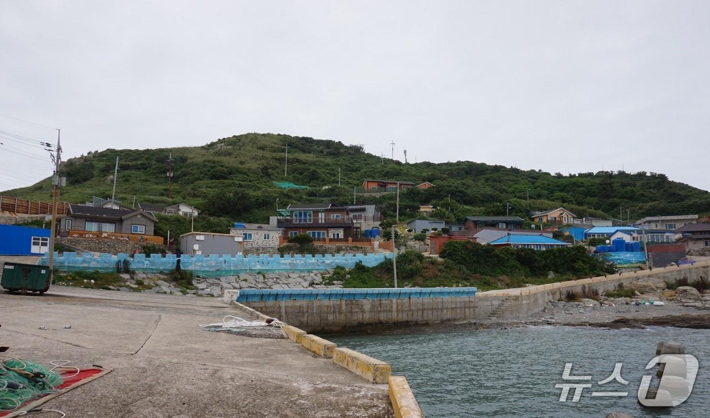 본문 이미지 - '은퇴자의 마을'로 불리는 죽도 마을 풍경. 2026.7.17 뉴스1 ⓒ News1 조영석 기자  