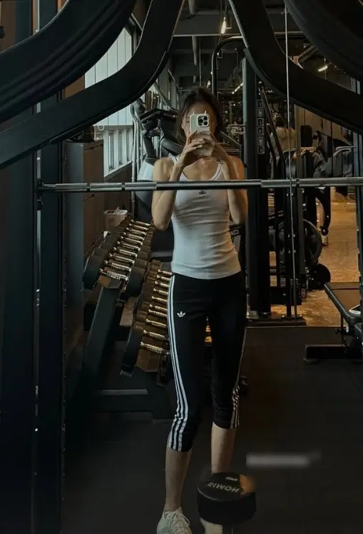 본문 이미지 - 손나은 인스타그램