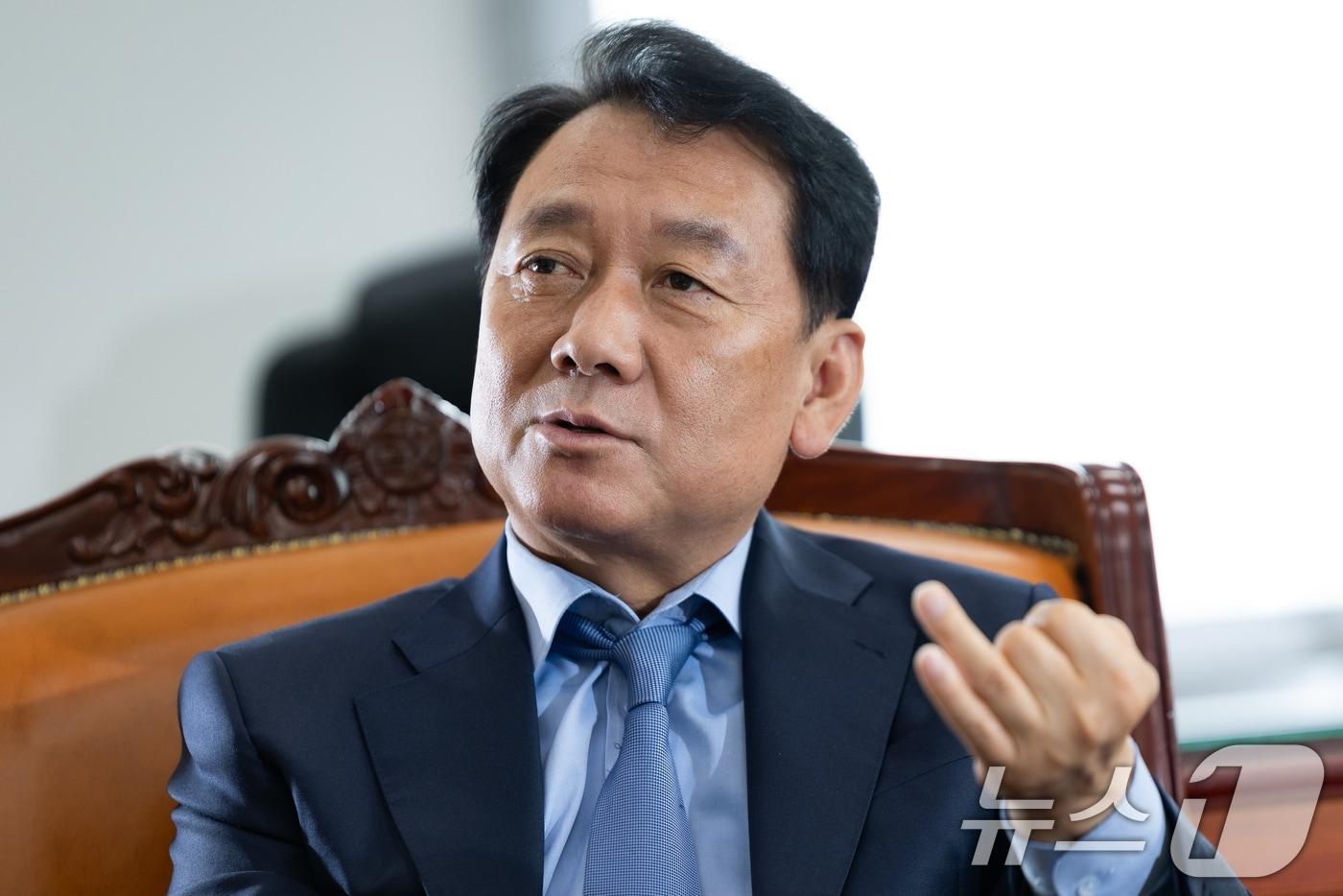 본문 이미지 - 이광재 국회 예산결산특별위원장이 2일 서울 여의도 국회에서 뉴스1과 인터뷰하고 있다. ⓒ 뉴스1 유승관 기자