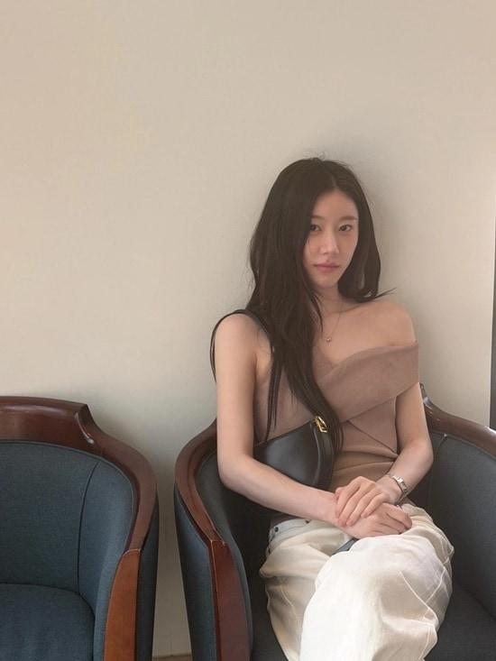 본문 이미지 - 채령 인스타그램