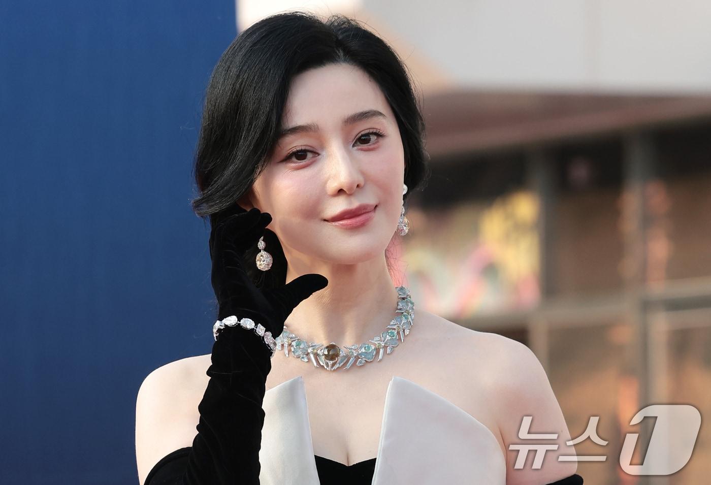 본문 이미지 - 배우 판빙빙이 눈부신 미모를 자랑했다. ⓒ 뉴스1 권현진 기자