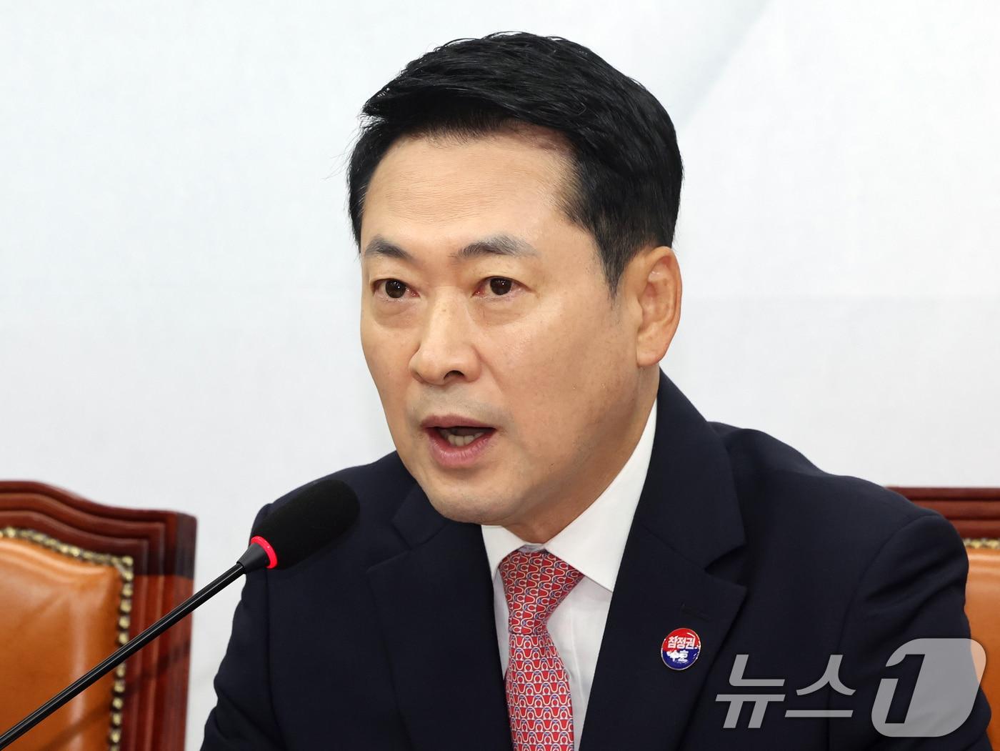 본문 이미지 - 장동혁 국민의힘 대표가 20일 오전 서울 여의도 국회에서 열린 최고위원회의에서 모두발언을 하고 있다. 2026.7.20 ⓒ 뉴스1 황기선 기자