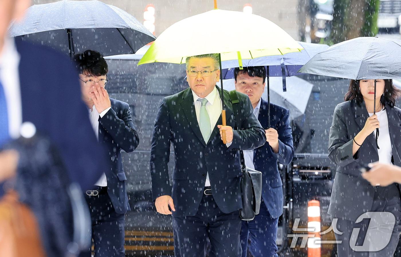 본문 이미지 - 대통령 관저 이전 공사 과정을 부실 감사하고 서류를 조작한 혐의를 받는 유병호 감사원 감사위원. 2026.7.20 ⓒ 뉴스1 이호윤 기자