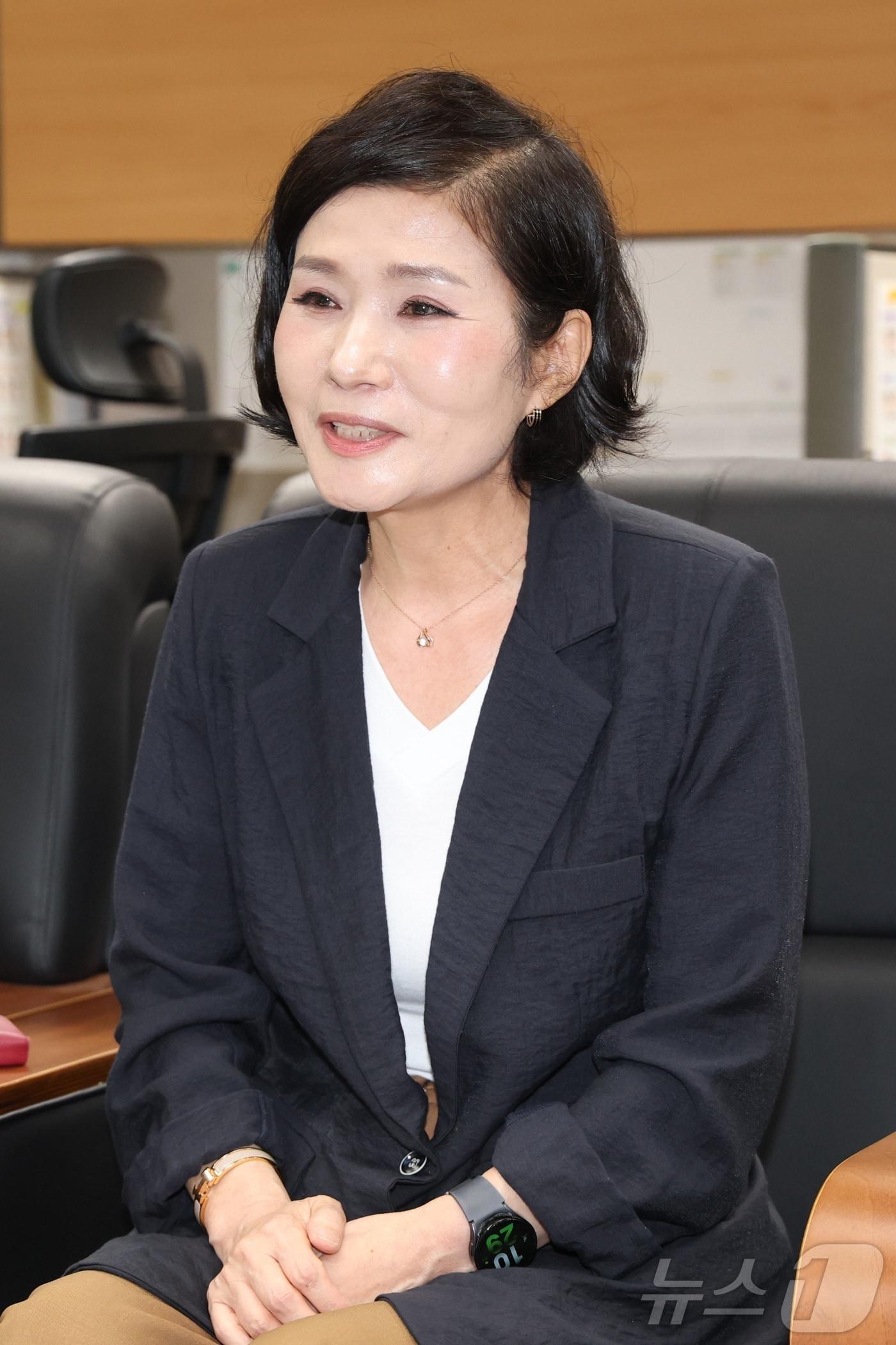 본문 이미지 - 허남주 국민의힘 홍보본부 수석부본부장이 20일 전북 전주시 전북특별자치도의회 기자실에서 간담회를 열고 국민의힘 전북도당위원장 출마 의사를 밝히고 있다. ⓒ 뉴스1 유경석 기자