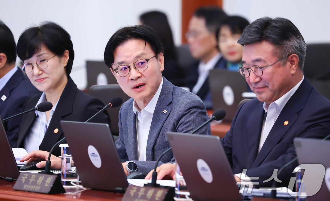 본문 이미지 - 김정관 산업통상부 장관이 21일 청와대에서 열린 국무회의에서 발언을 하고 있다. 2026.7.21 ⓒ 뉴스1 허경 기자