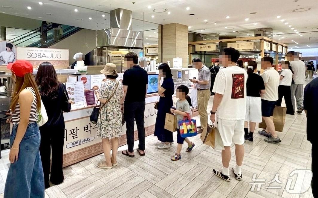 본문 이미지 - 신세계 센텀시티에서 진행되고 있는 '소바쥬' 팝업 스토어 모습 (신세계 센텀 제공. 재판매 및 DB금지)